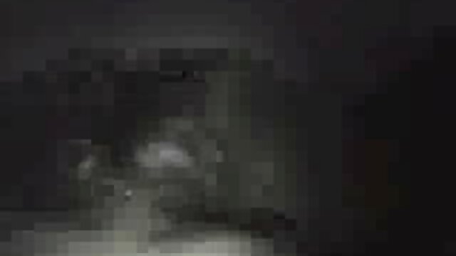 एक युवा वेश्या के साथ योनि में गांठ, सेक्सी हिंदी वीडियो एचडी मूवी बुलबुले के साथ पानी में कैंसर कराह रही